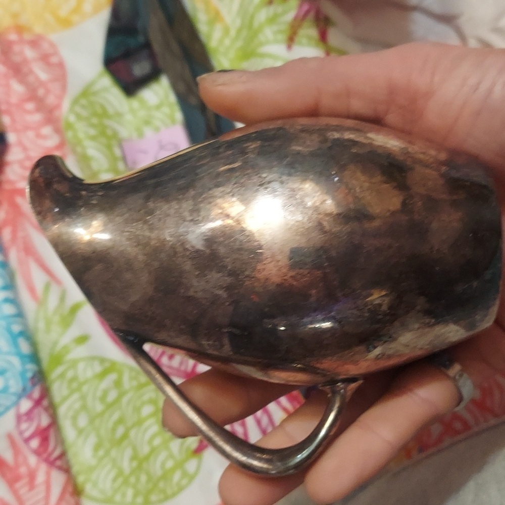 Retro silver plated carafe by Reed and Barton. Collectable antique kitchen ware.